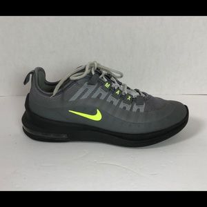 NIKE grey Air Max Axis sneakers size 7